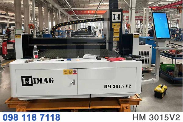 Sản xuất trên dây chuyền hiện đại máy cắt laser tấm CNC tự động | HIMAG